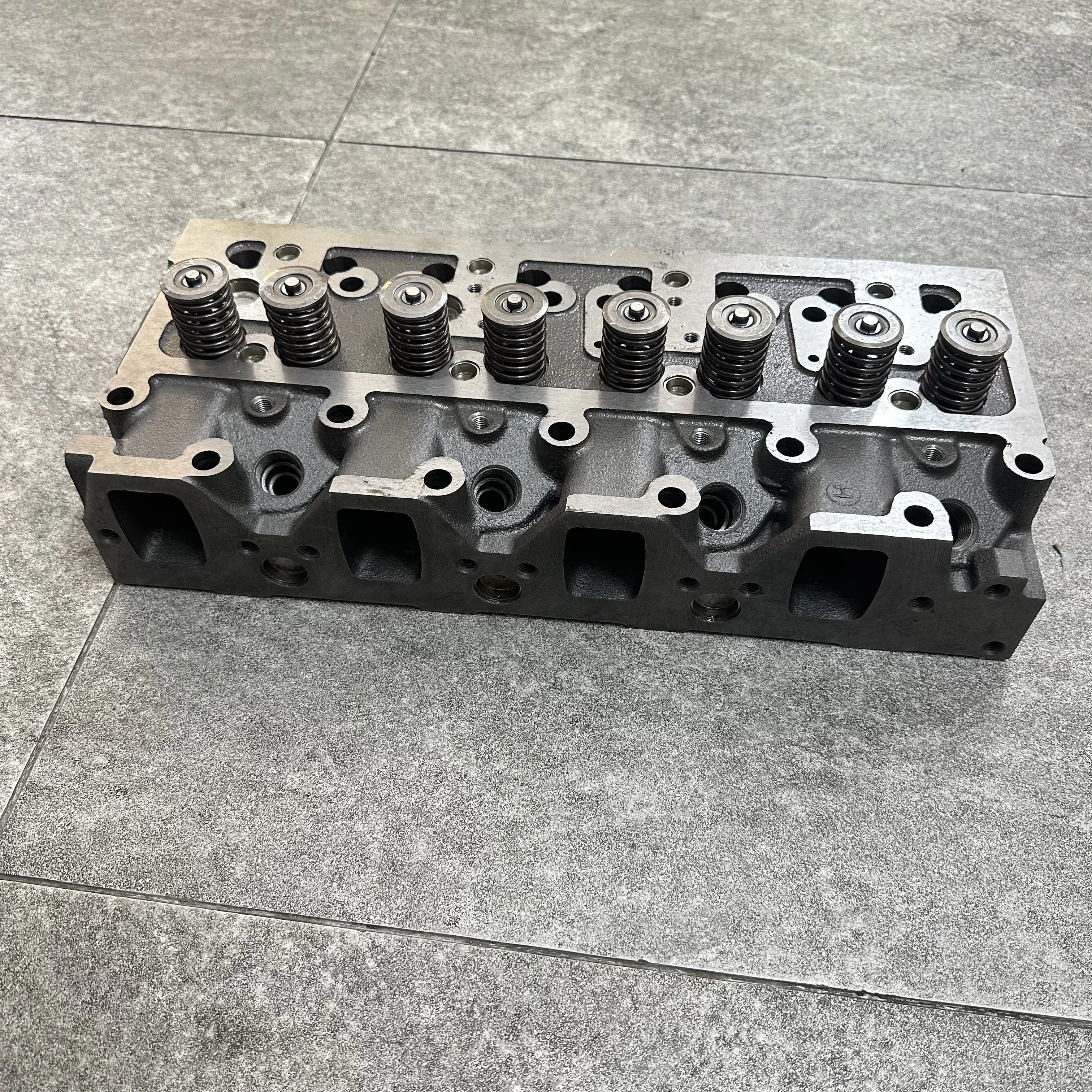 B3.3 Cylinder Head Assembly For Cummins QSB3.3 Engine New Engine  Spare Parts Cylinder Head