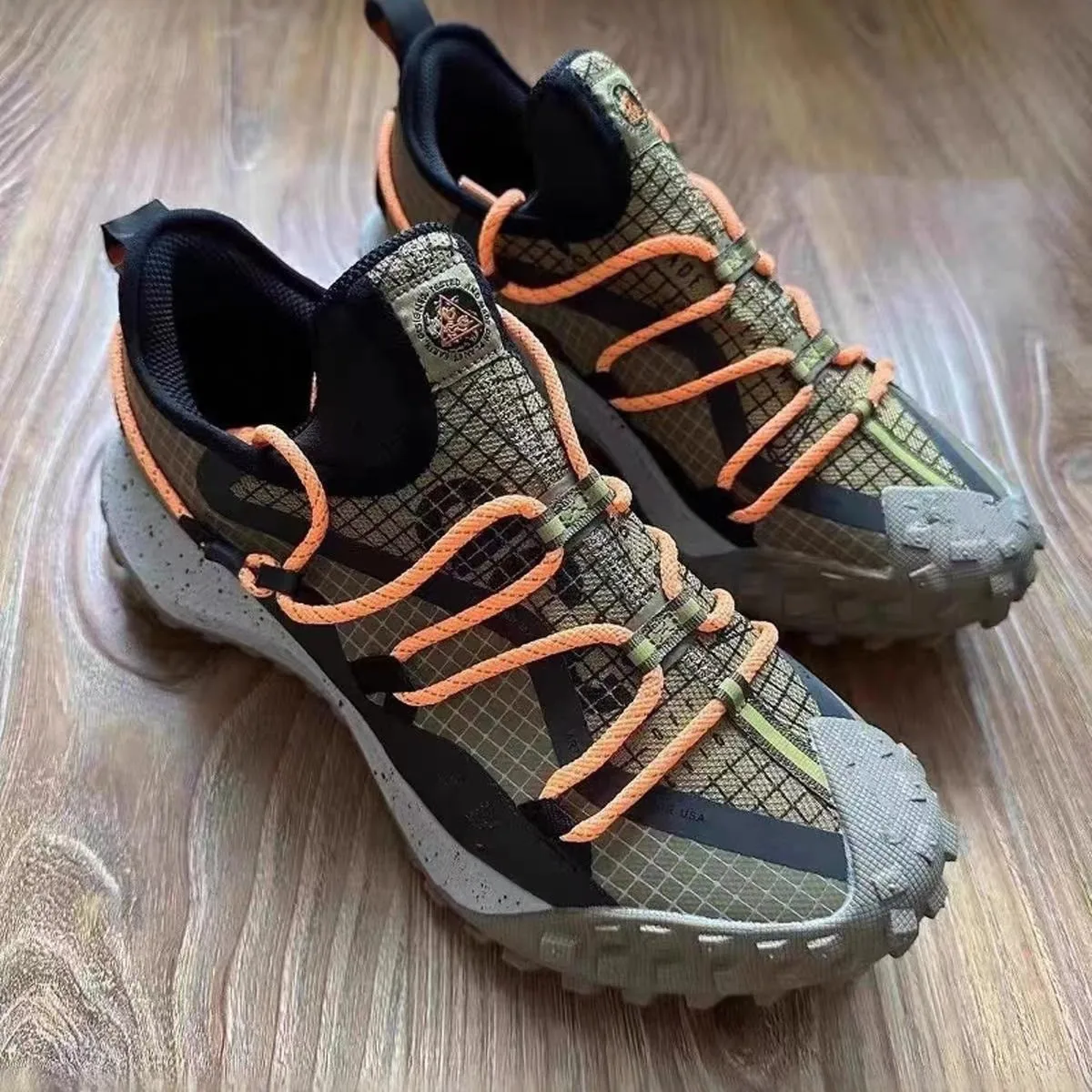 

2026 New Fashion Comfort Outdoor Waterproof Anti-Slip Hiking Shoes Trail Running Sneakers for Men Women Unisex Trekking