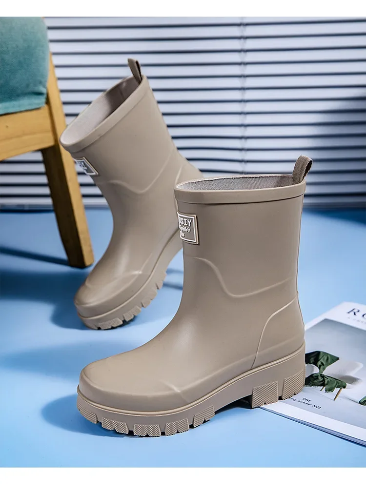 2026 Modische koreanische Damen-Regenstiefel (Wadenhöhe) mit dicker Sohle, verschleißfest, rutschfest, wasserdicht, für die Autowäsche geeignet – Detail 30
