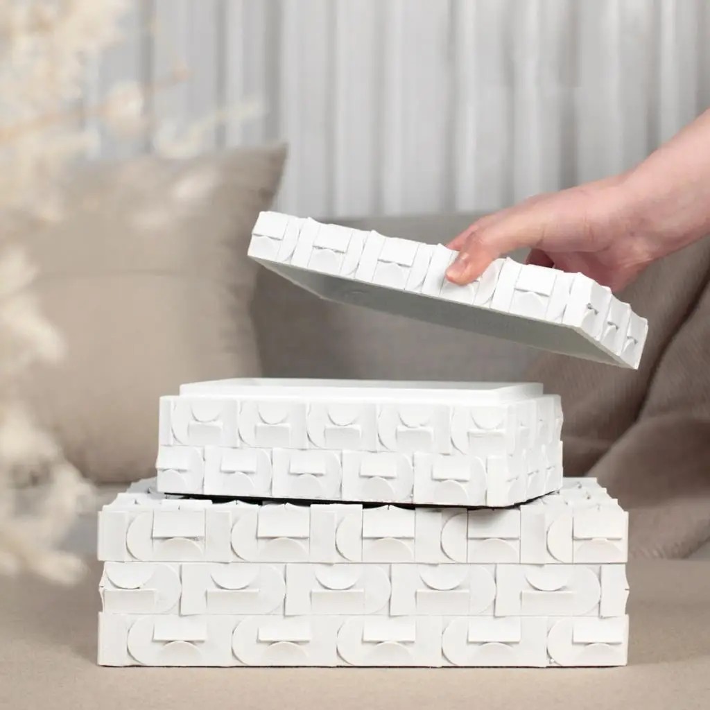 Modern Beige Totem Embossed Texture Storage Box Jewelry Box Home Designer Bedroom Cloakroom Dresser Decorative Resin Ornament