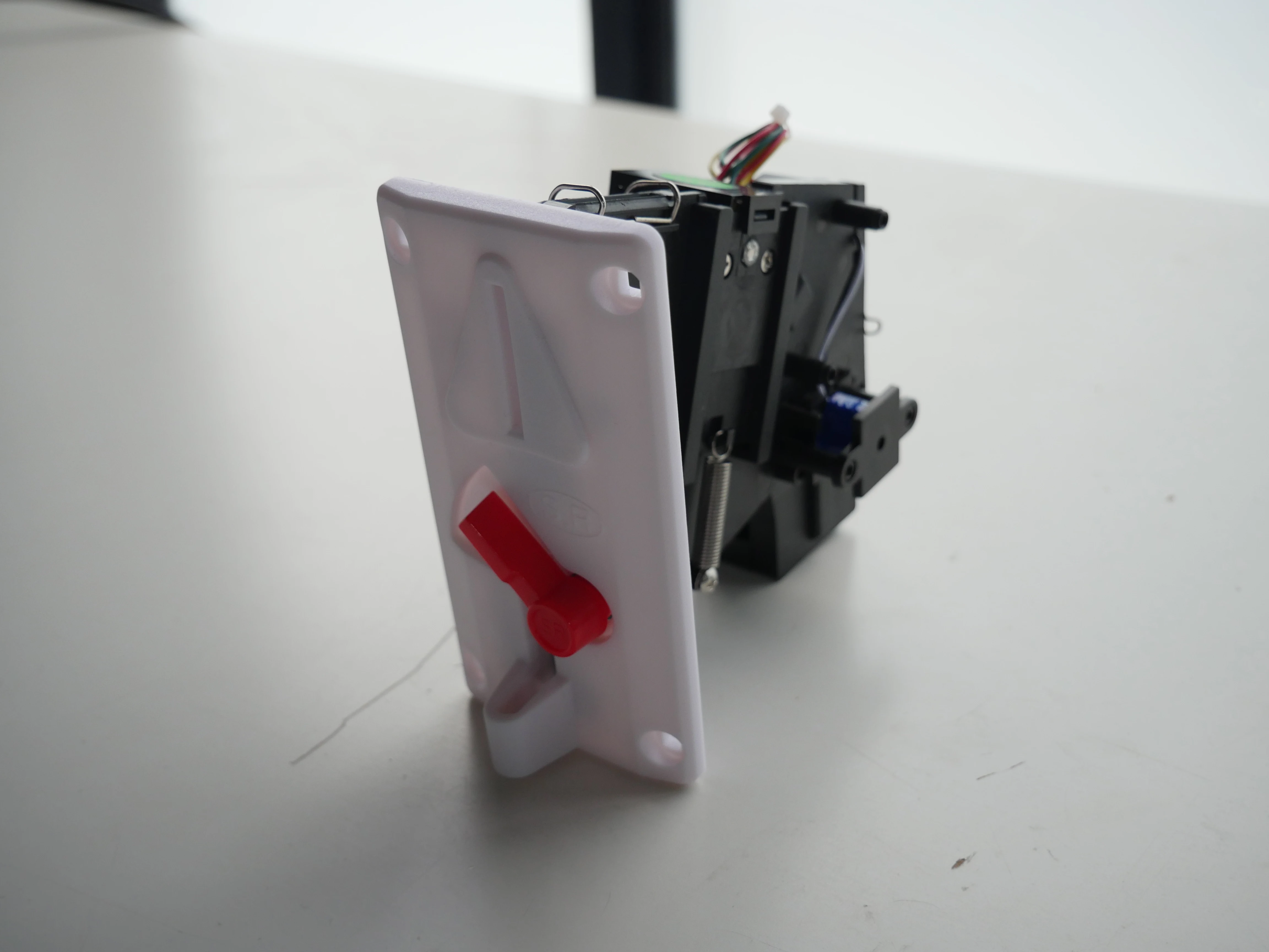 SR-9012 Model Coin Acceptor Plastic Panel Claw Machine/Arcade Machine Accessory