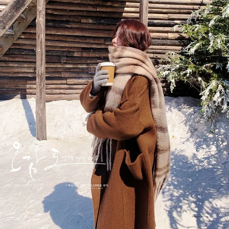 

A new youthful versatile comfortable skin-friendly casual and fashionable long woolen coat