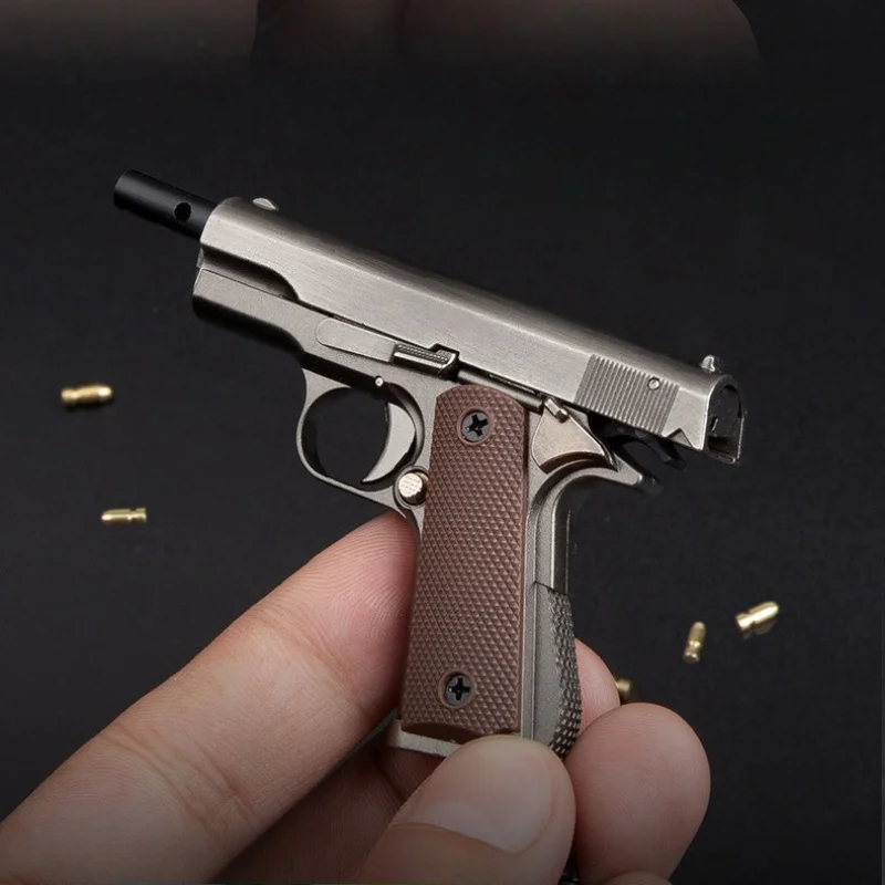 New 1:3 Scale M1911 Colt Pistol Model Keychain Shell Ejectable & Detachable Alloy Toy Decoration Crafts for Collection & Display