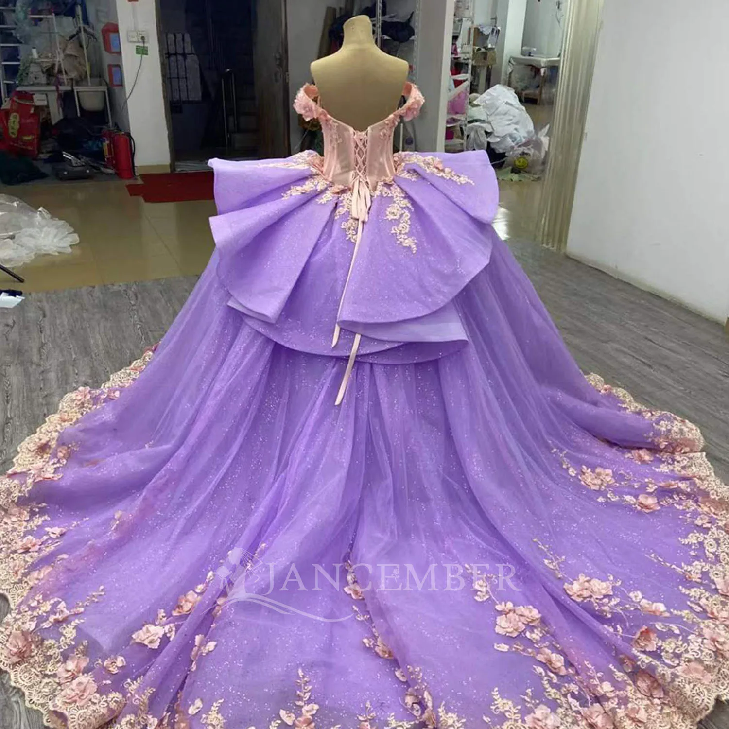 Princess Pueple Lace Beaded Pearl Ball Gown Quinceanera Dresses Celebrity Party Prom Gowns Graduation Vestido Customized