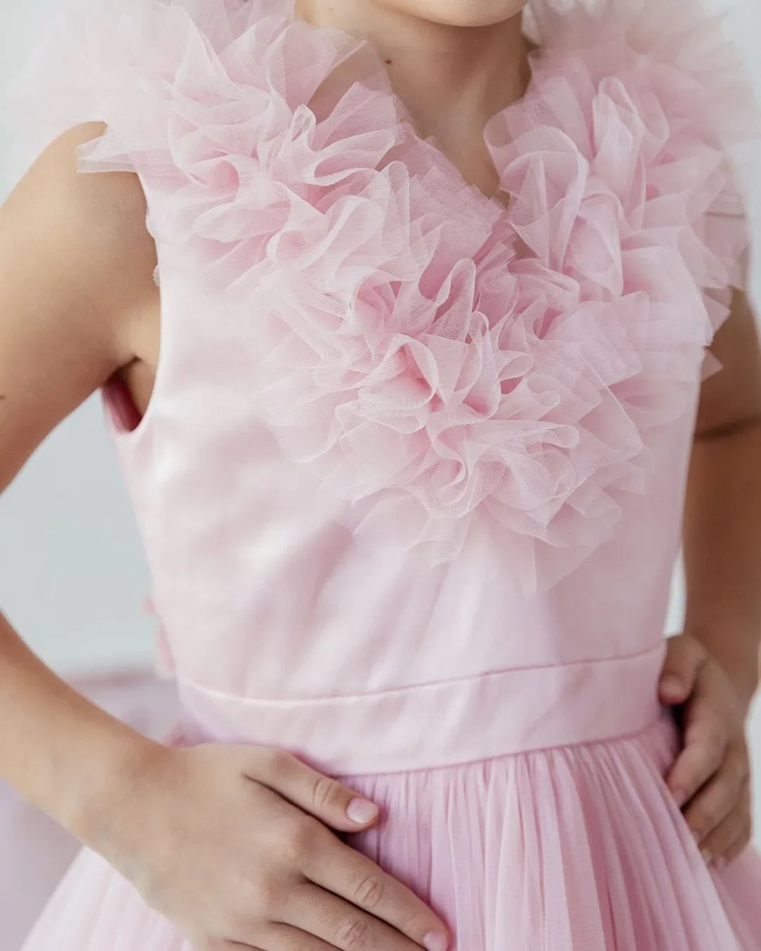 Abito da ragazza di fiore rosa per matrimonio Tulle gonfio Lunghezza pavimento Principessa Abiti da ballo per prima comunione personalizzati per feste di compleanno per bambini