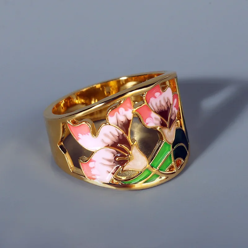 Women's Retro Hollow Flower Two-tone Enamel Ring, Engagement Gift