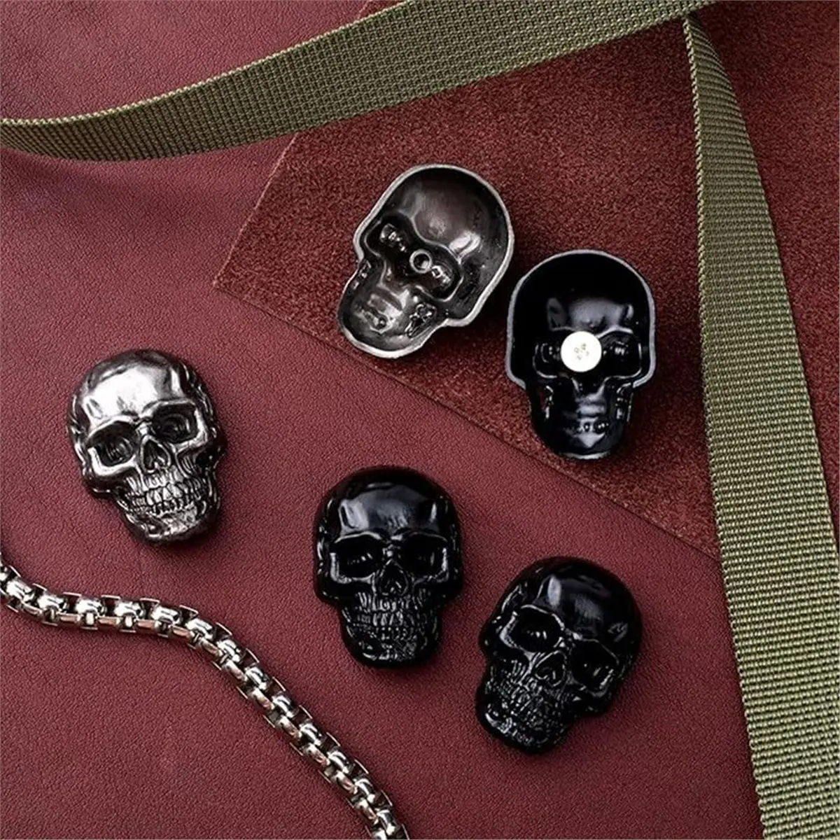 12 Pcs Skull Rivets Studs for Clothing, Gothic Style Skull Head Buttons Screws with Drilling Tool, 3D Skeleton Pins