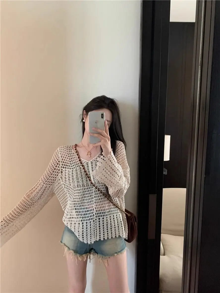 Ladies T-Shirt Mesh Hollowed Out See-Through Fashion Pullover Sweater  Women Sexy Tops Female Girl Casual Knitted T-Shirt Vy1614