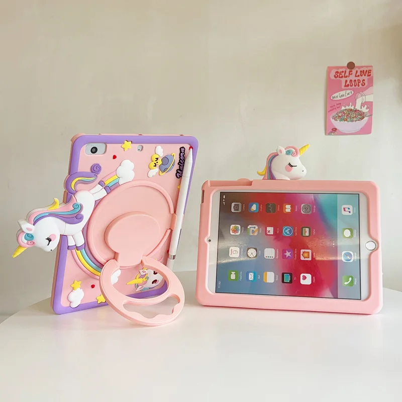 Etui 3D z uroczym, kreskówkowym jednorożcem dla dzieci na tablet Xiaomi Redmi Pad SE 11" / Redmi Pad 2 11 SE 9.7" z obrotową podstawką i uchwytem, model 2026. — zdjęcie produktu 3
