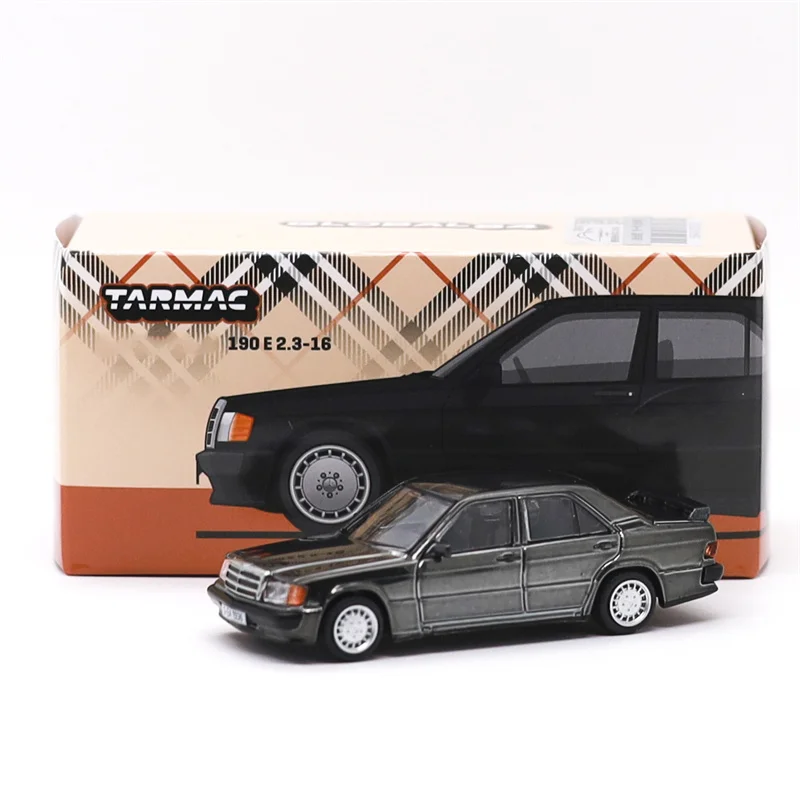 

Chase Tarmac Works 1:64 190 E 2.3-16 Черный металлик / GT3 Светло-синий