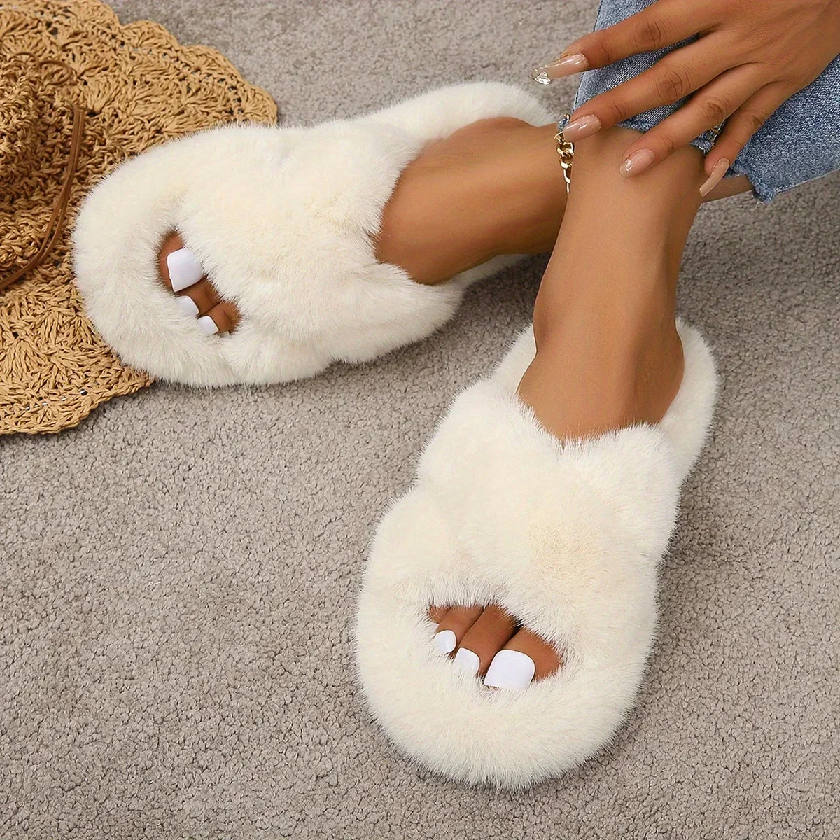 2023 Fluffy Furry Cross Band Fuzzy Slippers Cozy Open Toe Flat Plush House Shoes Comfy Warm Home Slides Winter Women Sandals