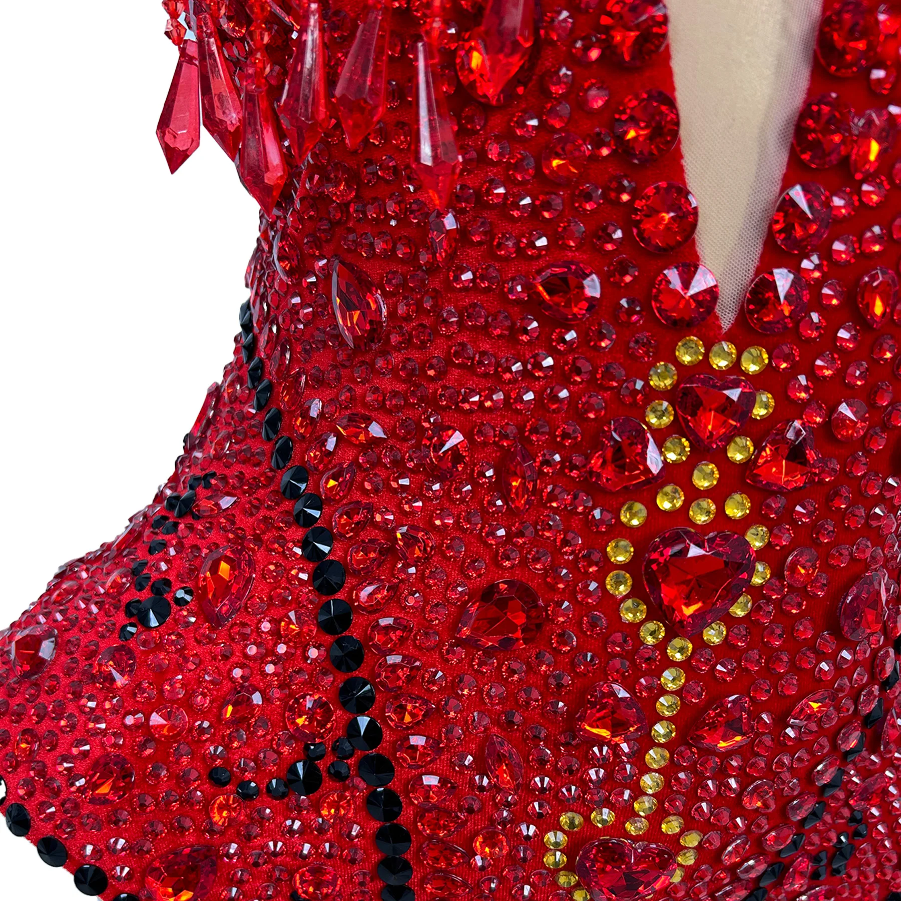 Qianwan مثير المرأة الفاخرة مرحلة الأداء زي الأحمر حجر الراين اللؤلؤ الخامس الرقبة بذلة مع قفازات قبعة 3 قطعة فساتين حفلات