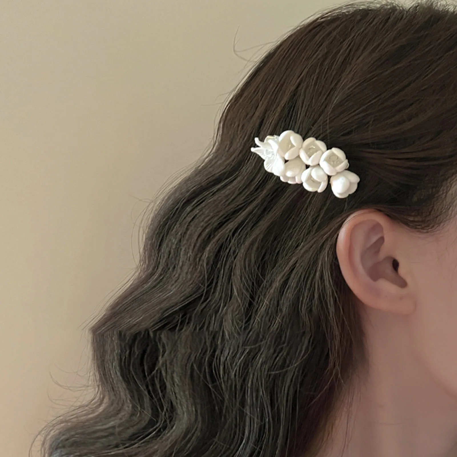 Women\'s Jasmine Hair Clip All- Lovely Floral Flocked Side Bangs for Girls Decorative Hair Accessories