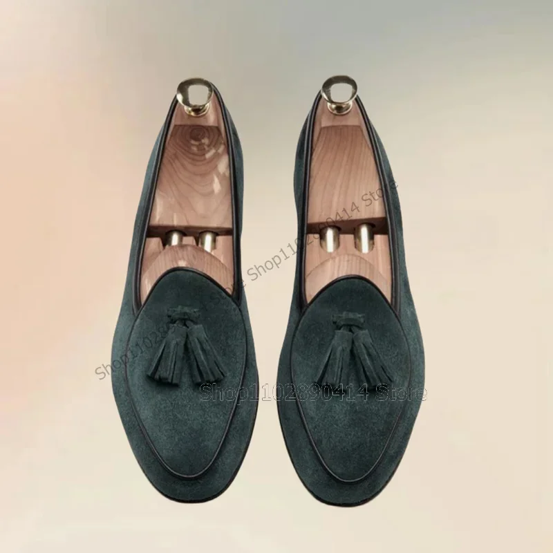 

Green Tassels Decor Flock Low Top Loafers Fashion Slip On Men Shoes Luxury Handmade Party Feast Banquet Office Men Casual Shoes