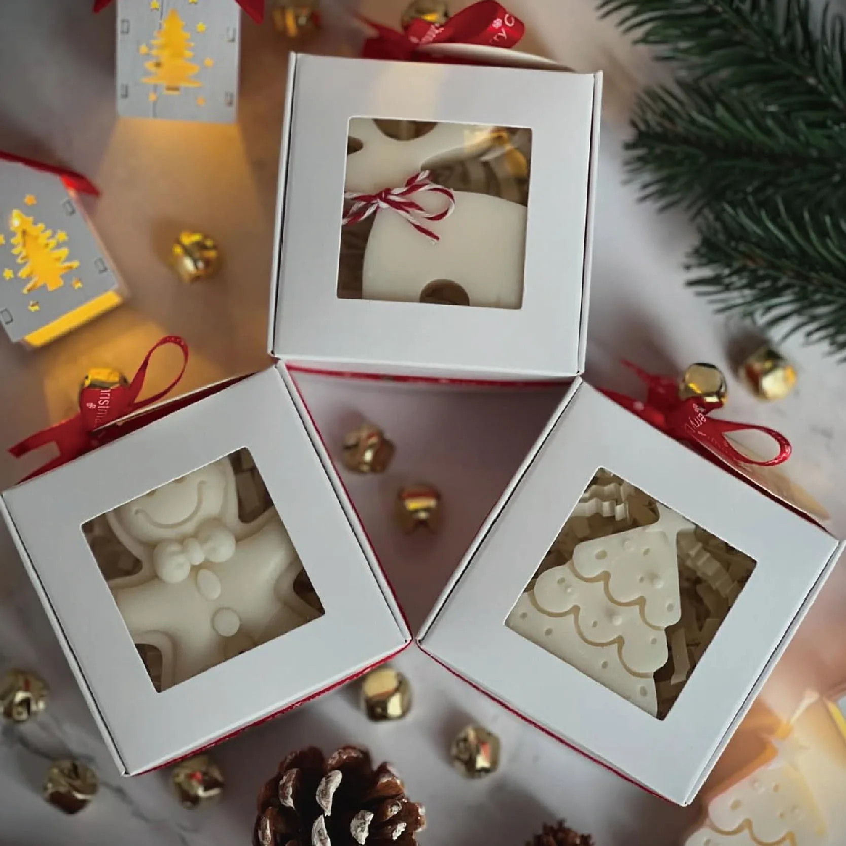 2pc Christmas-shaped Scented Candles, Gingerbread Man, Little Reindeer, Christmas Tree Festive Atmosphere Candles, Holiday Gifts