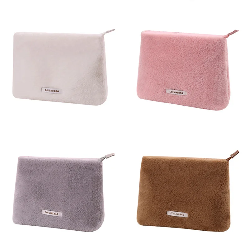 Plush Makeup Bag For Women Soft Travel Cosmetic Bag Portable Skincare Storage Bag For Winter Travel Toiletries Storage Bag 1pc