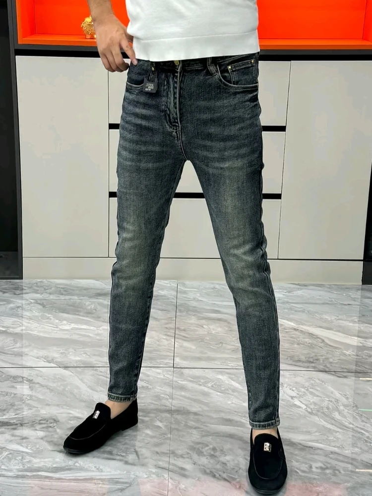 

Высококачественные модные мужские джинсы: премиум-класс, легкие, универсальные, трендовые, осенняя новинка, приталенный крой, прямые штанины, антибактериальные.