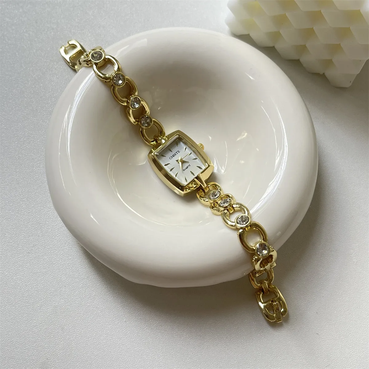 New Design Women'S Watch, High-End Minimalist Square Bracelet Watch, Fashionable Quartz Wristwatch, Luxury Women'S Timepiece.