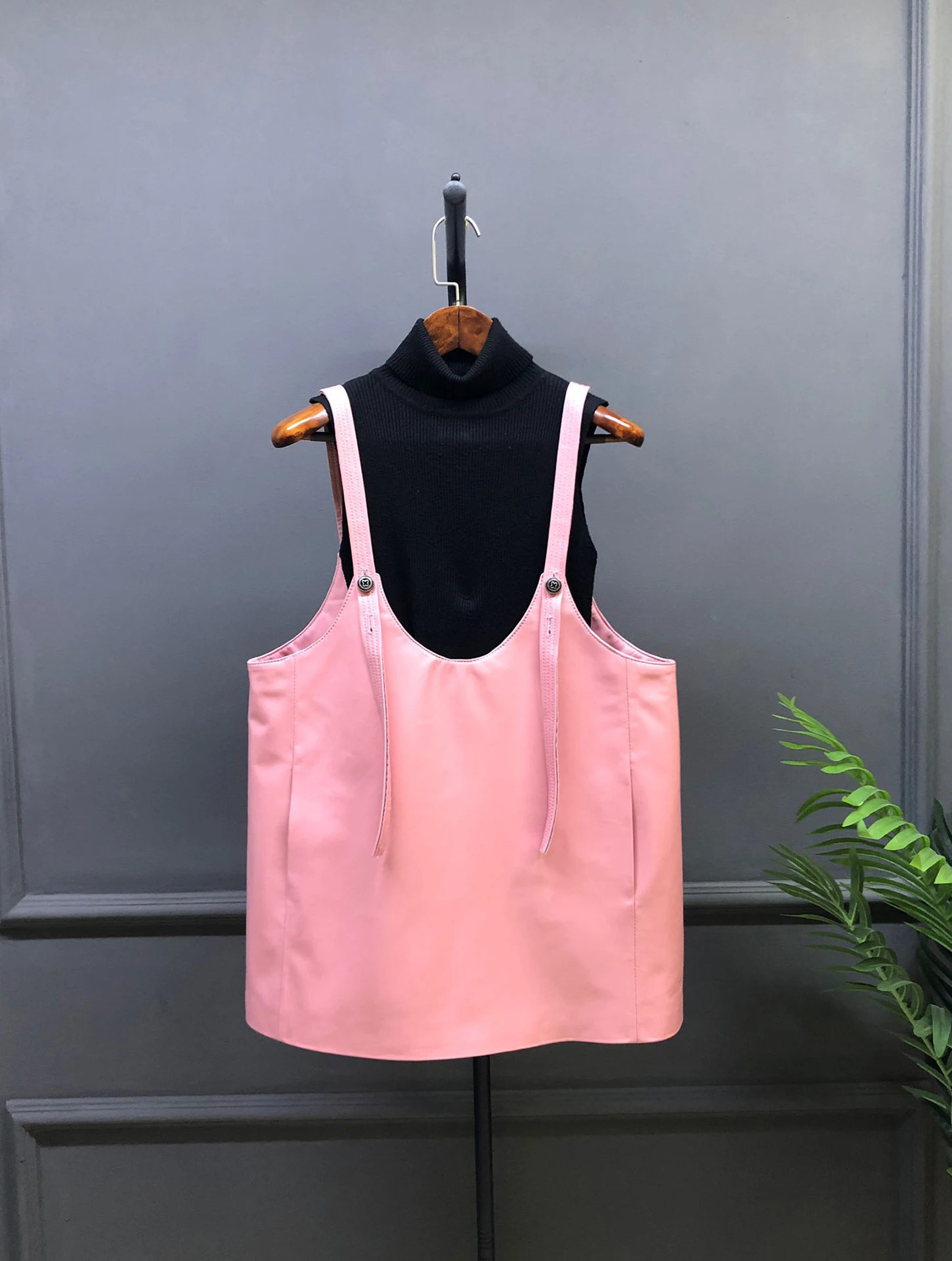 

Новая женская жилетка из овчины, повседневная, свободного кроя, больших размеров, универсальная, кожаная, молодежная, средней длины, модная верхняя одежда