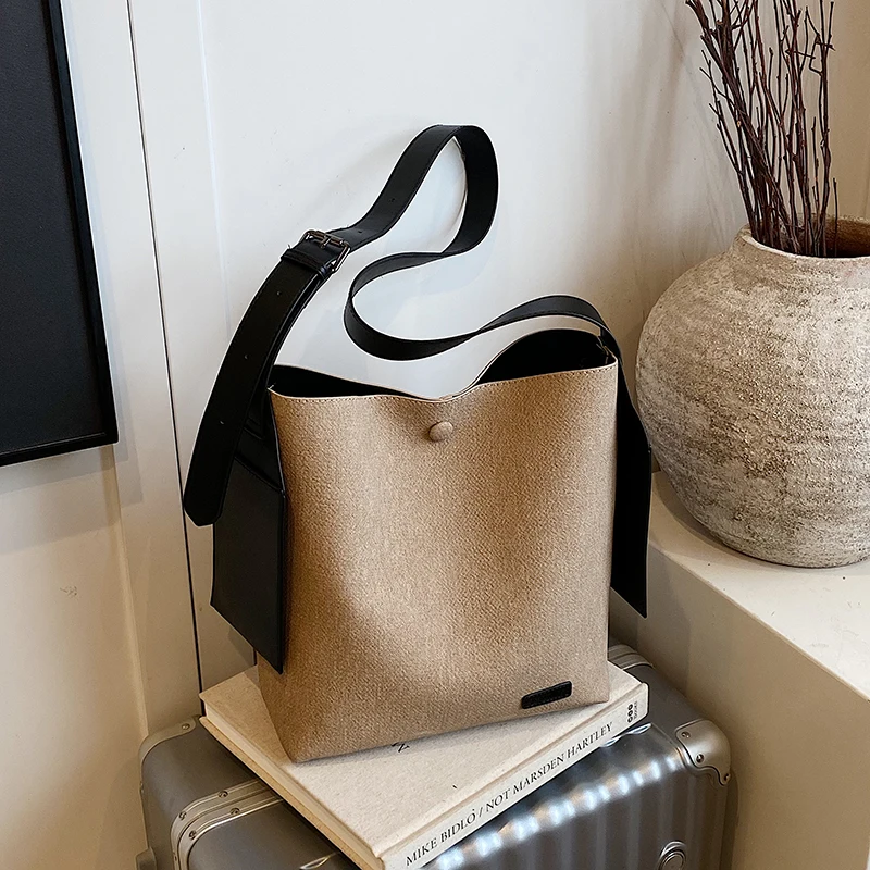 

Autumn Winter Women's Tote Bag Korean Casual Large Capacity Travel Handbag Temperament Versatile Underarm Bags Autumn Pouch