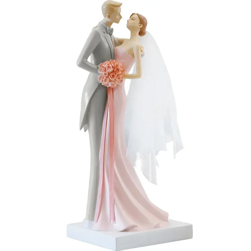 European wedding gift a couple of studio decorations for newlyweds practical Valentine's Day wedding room decoration