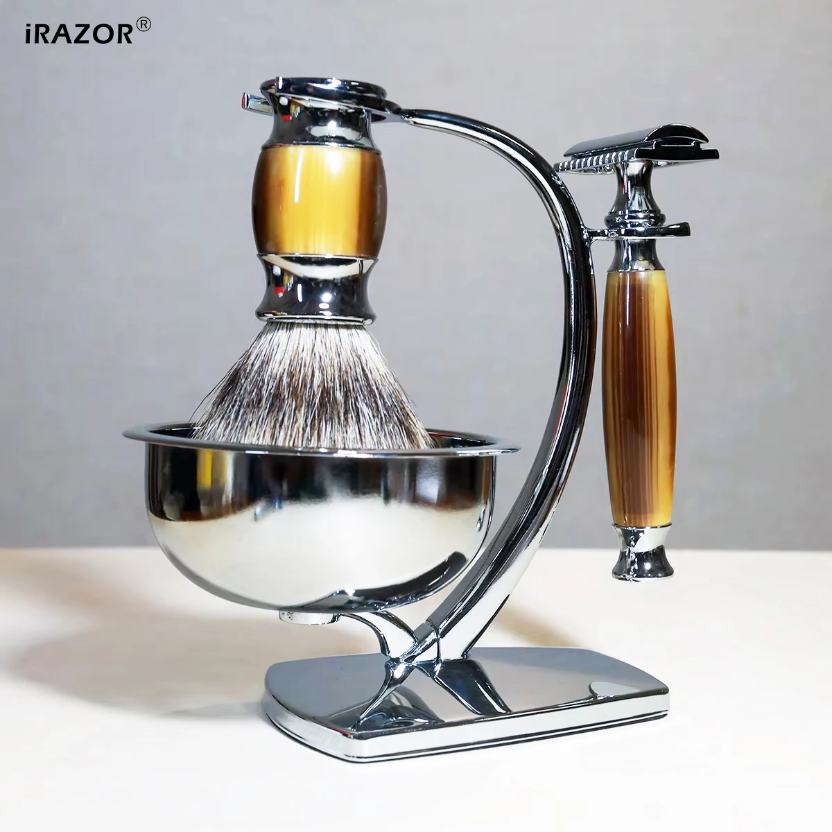 iRAZOR Classic Męski Zestaw do Golenia z Maszynką na Włosy z Podwójnym Ostrzem, 10 Ostrzy Manualnych, Miska do Golenia i Pędzel z Włosia Jeża Silvertip - Zestaw Prezentowy — zdjęcie 6