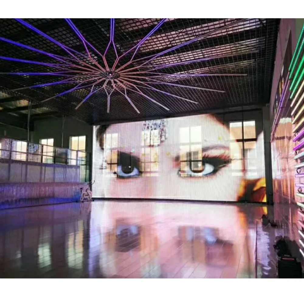 شاشة عرض LED شفافة داخلية مقاس 10.4 مم مع رسوم متحركة ورسومات لجدران الفيديو والنوافذ الزجاجية #4