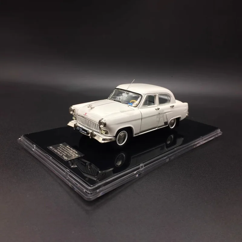 1:43 Scale Gaz 21I Volga Soviet Alloy Car Model Collection Ornaments