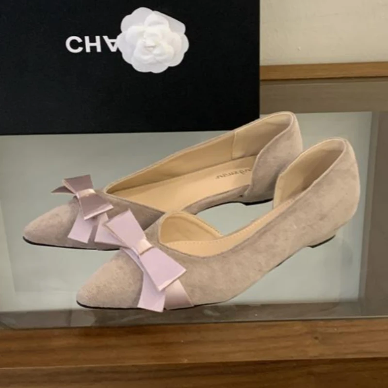 

Cute Bow Decoration Hollow Woman Pumps Sexy Pointed-Toe Suede Low-Heel Designer Shoes Elegant Party Dress Shoes for Ladies