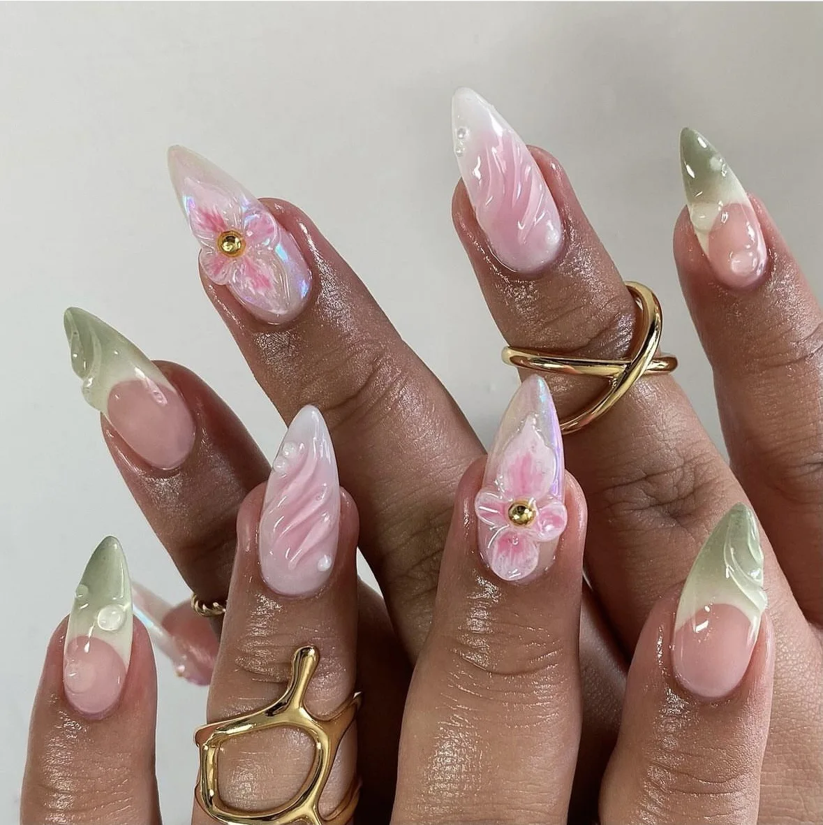 

10pcs Handmade Press On Nails 3D Carving Flower Shells False Nails Detachable Summer Almond Pink French Style Fake Nail Tips