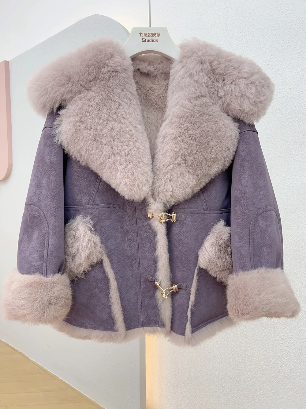 

2023 New Winter Loose Korean Style Tuscan Wool Large Lapel Rabbit Rur one-piece Fur Coat For Women