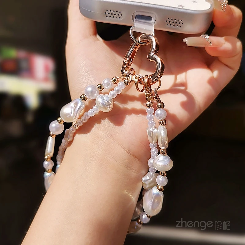 

Multi-strand Baroque Pearl Metal Bead Phone Wrist Strap Heart Buckle Detachable Anti-lost Hand Lanyard