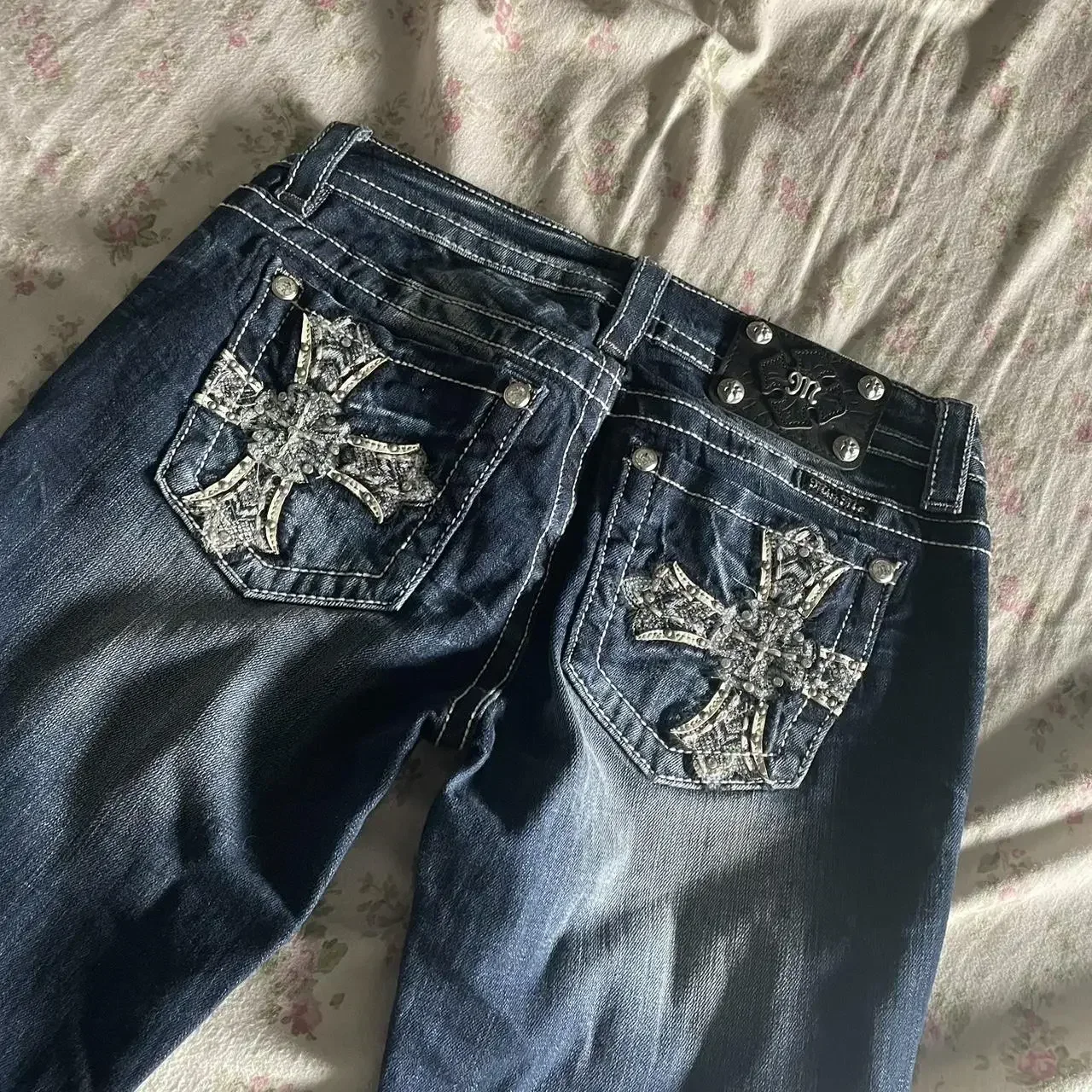 

American 2000s Trend Women Jeans Rhinestone Embroidered Pocket Flanging Korean Version Oversized straight Denim Bell-Bottom