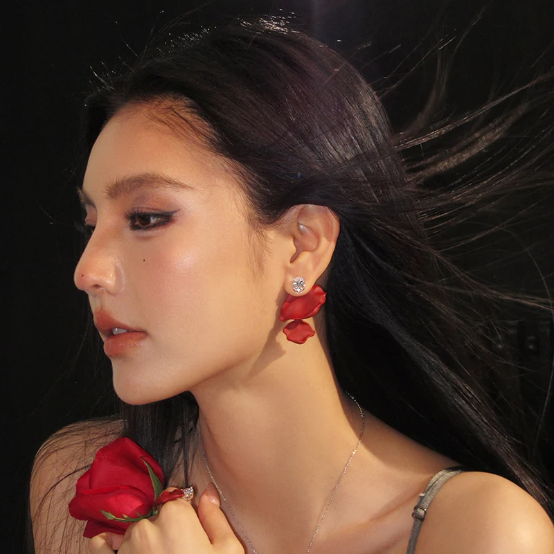 Boonee alus red rose petal earrings autumn and winter new stud earrings femininity advanced sense two wear earrings