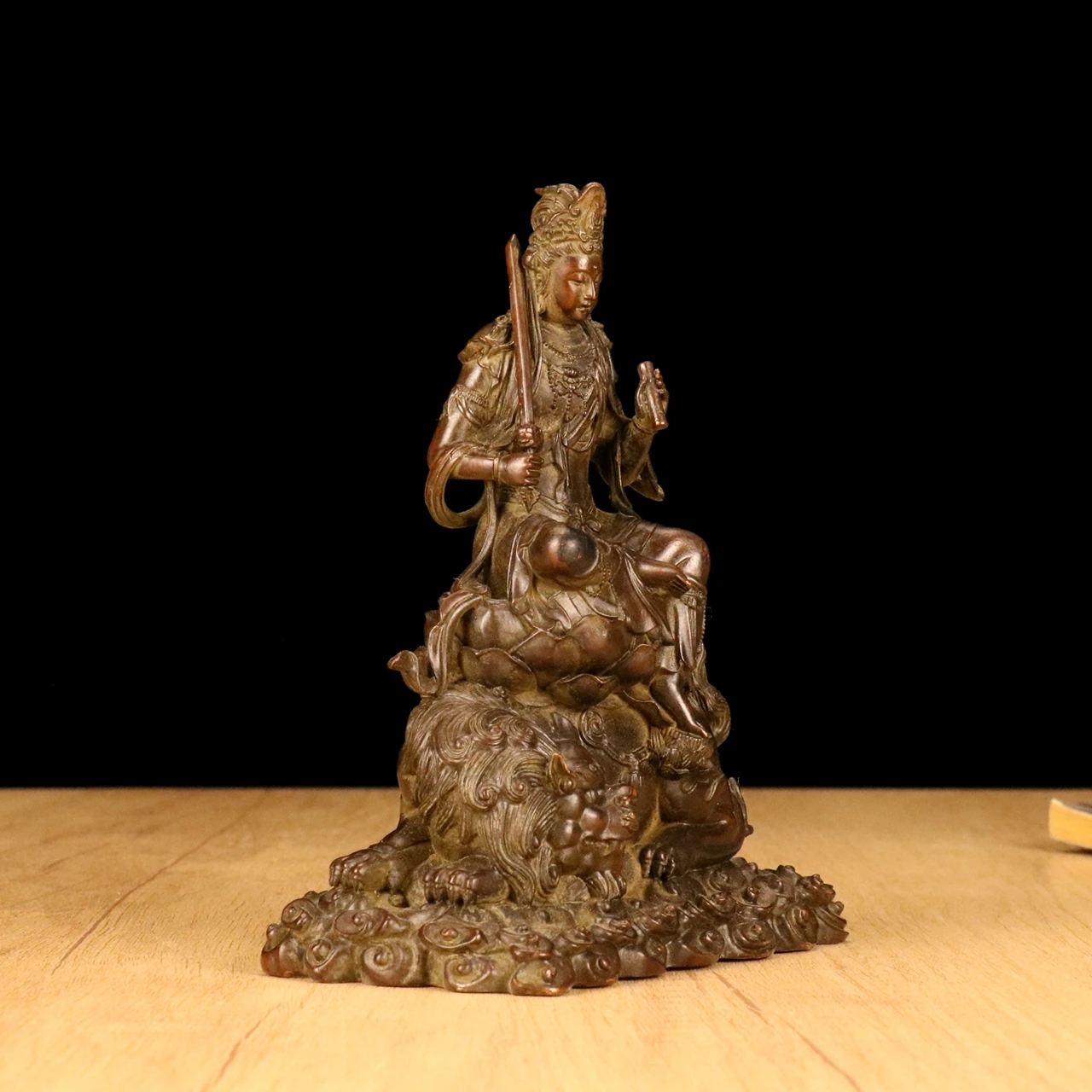 Metal alloy ornament statue Alloy Manjusri Bodhisattva Height 15.6cm, width 13cm, thickness 7.3cm, weight 1.27kg