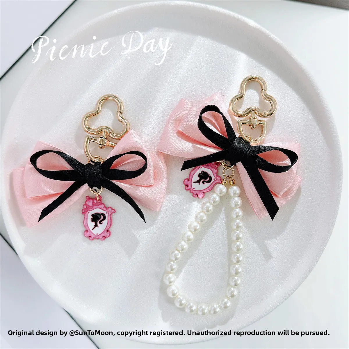 Adorable llavero con cadena de perlas y lazo de mariposa para niñas, bonito bolso para mejores amigos, Mini joyería de estilo fragancia, tema de Barbie