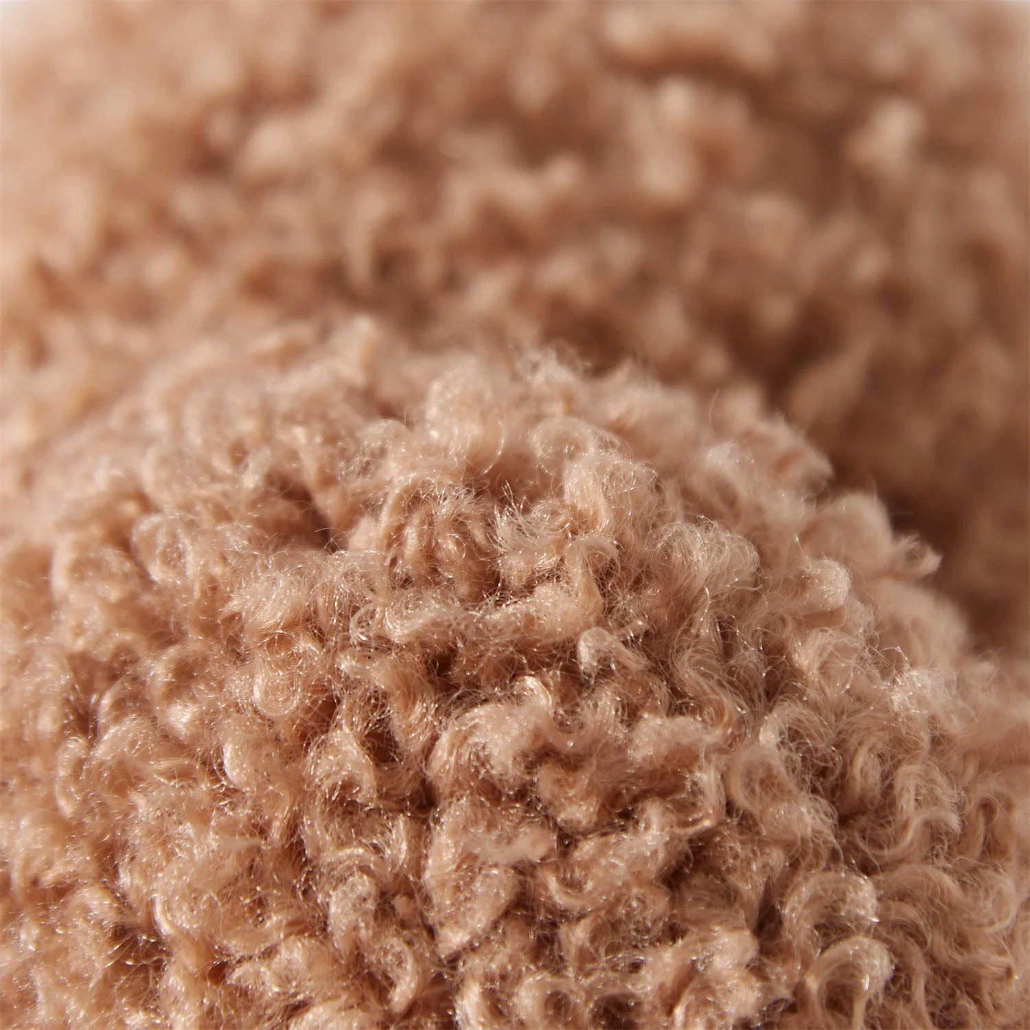 Anjj 2025 جديد مجعد أفخم غطاء للأذنين في الهواء الطلق يندبروف الدافئة طوي امرأة رجل غطاء للأذن موضة الشتاء اكسسوارات