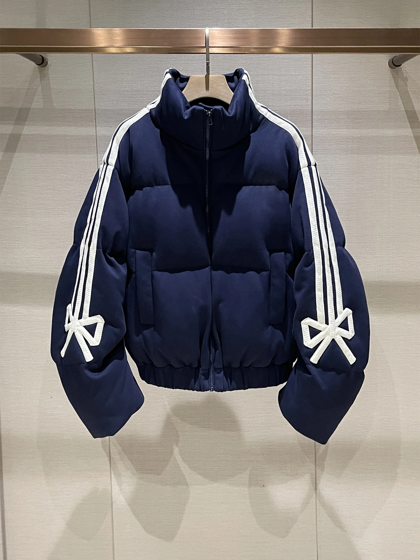 Leggero casual lungo Sve collo alto da donna in piuma Jaet Knot Autunno Inverno New Sle Blue Lady Commute Sle