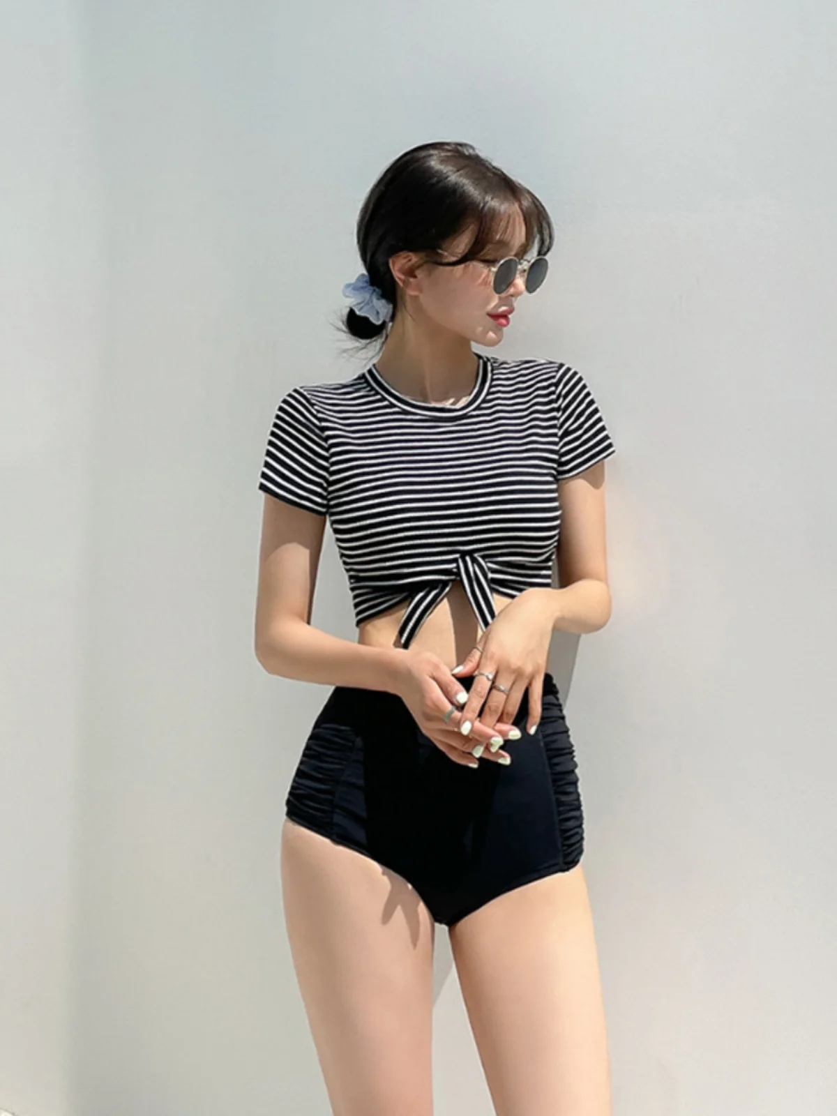 

High Waist Stripe Sports Fashion Black And White Women's Swimsuit with Sash Short Sleeve Separate Design Slimming Belly Cover
