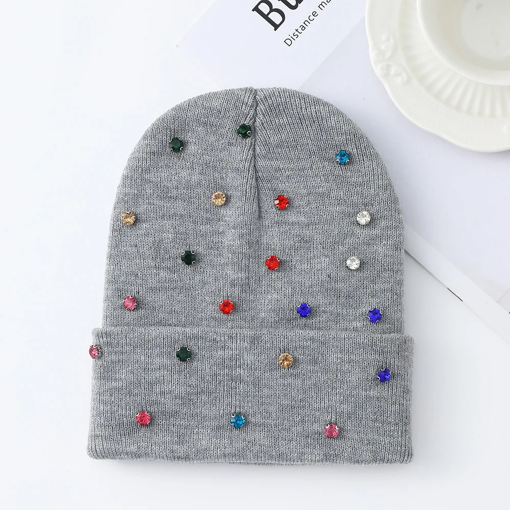 Autumn and Winter Women's Colorful Rhinestone Knitted Beanie, Star-Studded Diamond-Trimmed Cuffed Pullover Hat, Thickened for Warmth, Fashionable Street Style, Outdoor Snow Protection, Versatile Knit Hat, Available in Multiple Colors