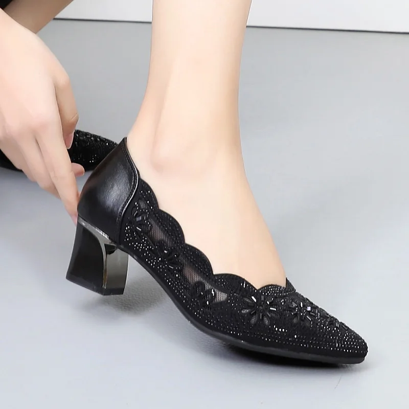 2021 Summer Fashion Hollow Out Genuine Leather Pumps Women Shoes Med Heels Square Heel Mesh Ladies Office Shoes Crystal