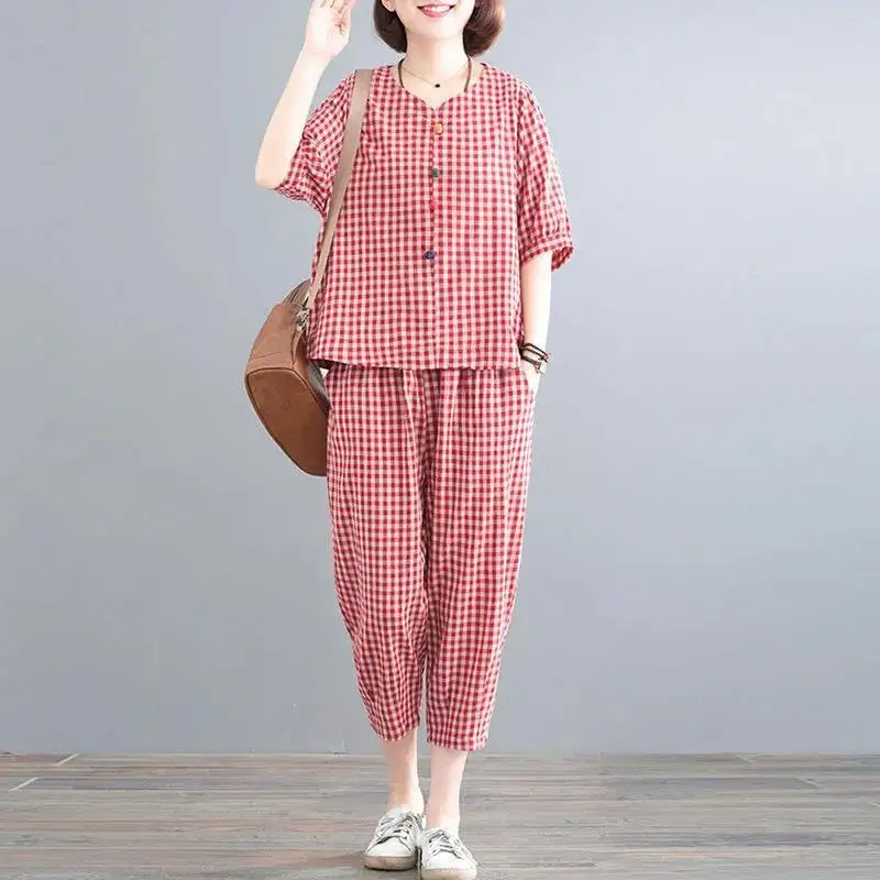 Cotton Two-piece Set Women\'s Clothing Summer New Artistic Retro T-shirt Top and Casual Cropped Pants Checkered Set for Women