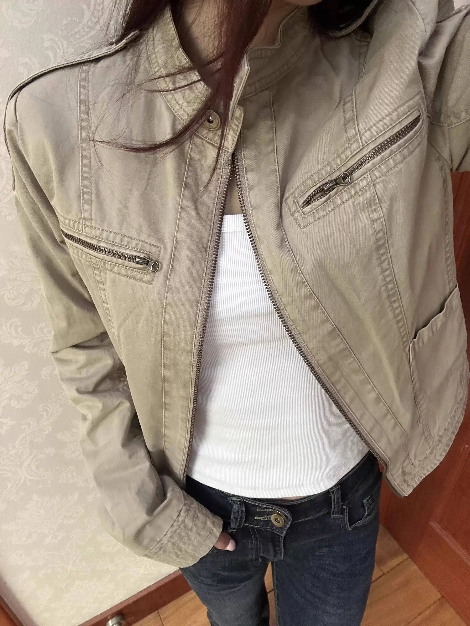 Women's Denim Jacket 2025 Autumn New Stand Collar Distressed Denim Jacket Retro Niche Design Regular Shoulder Jacket Top