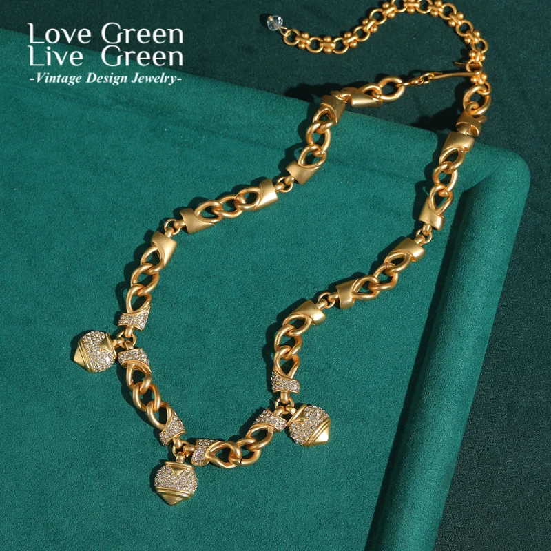 

Vintage Hearts Charm Necklace Gold Color Rhinestone For Woman Choker Jewelry Luxury High Quality Trendy Birthday Gift Wedding