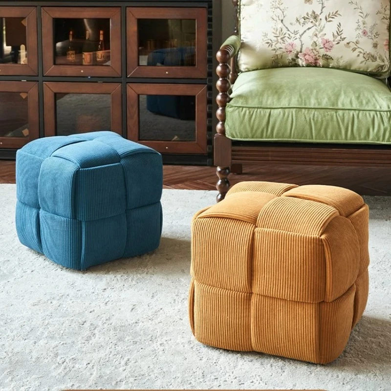 Taburete pequeño creativo para mesa de centro, taburete minimalista color crema para sofá, taburete para cambiar zapatos, mueble que ahorra espacio