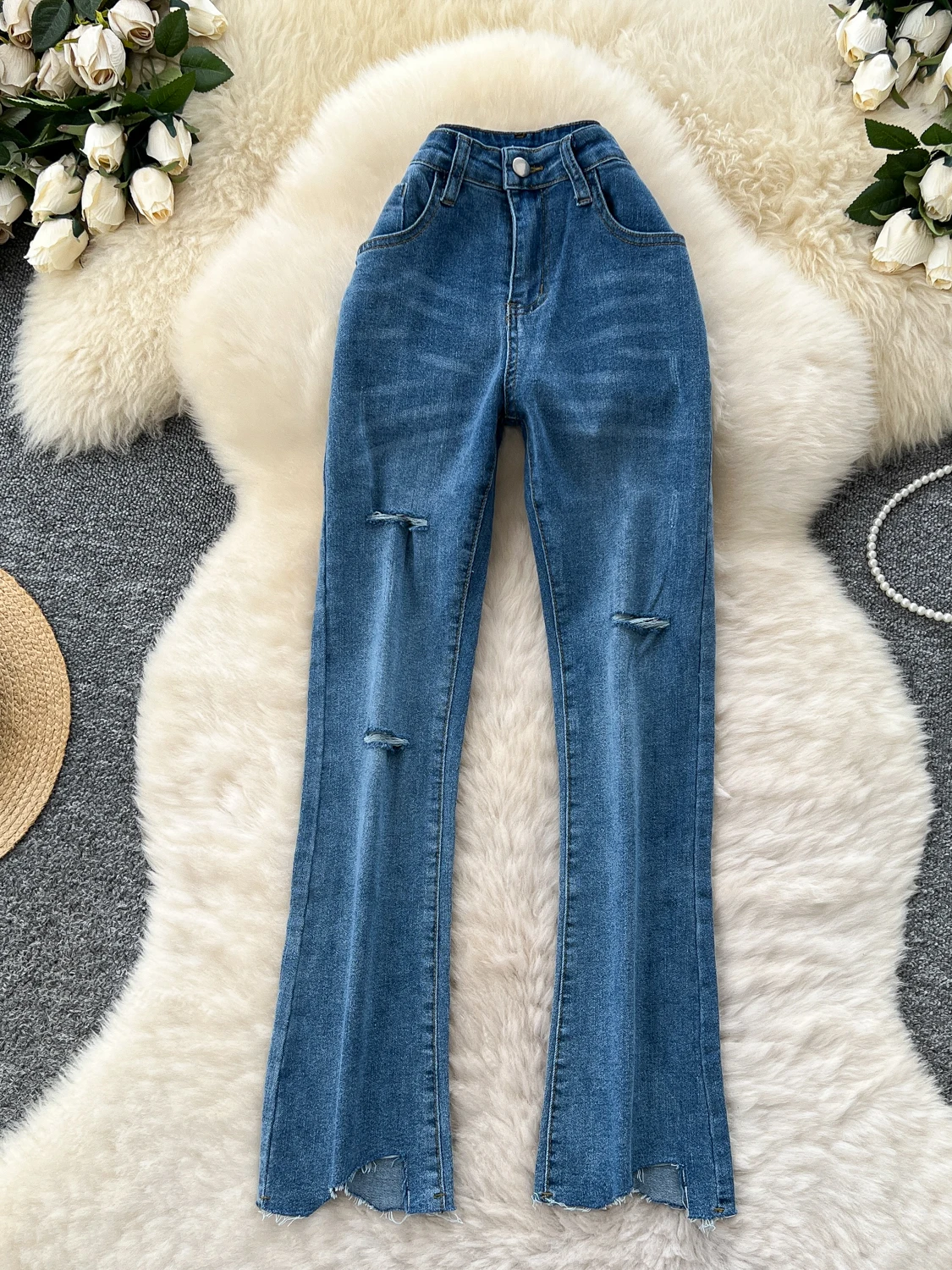 

Женские джинсы с высокой талией в стиле ретро, модный универсальный дизайн с дырками, прямые леггинсы для похудения для молодых девушек, глубокий цвет