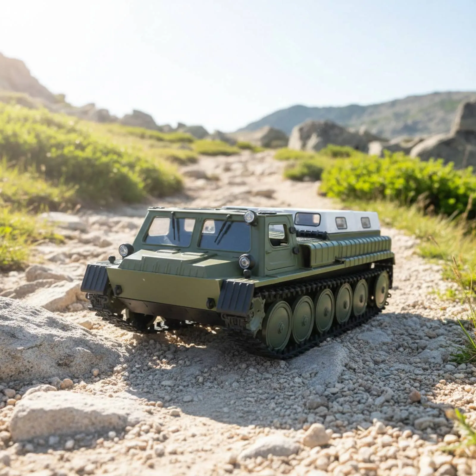 

Радиоуправляемый гусеничный транспортный автомобиль на аккумуляторе, масштаб 1/16, готовый к работе для любителей хобби