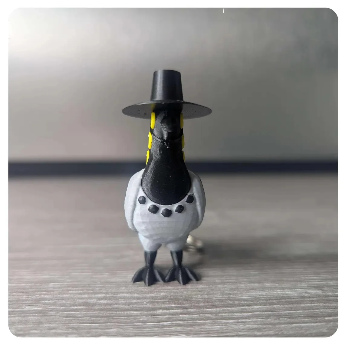 2025 novo 3d 2d kpop caçadores de demônios anime figura brinquedos bonito resina arco-villian chefe chapéu preto corvo pingente ornamentos chaveiro