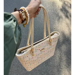 This year's popular large-capacity floral bag women's 2024 new niche tote bag student commuter shoulder armpit bag