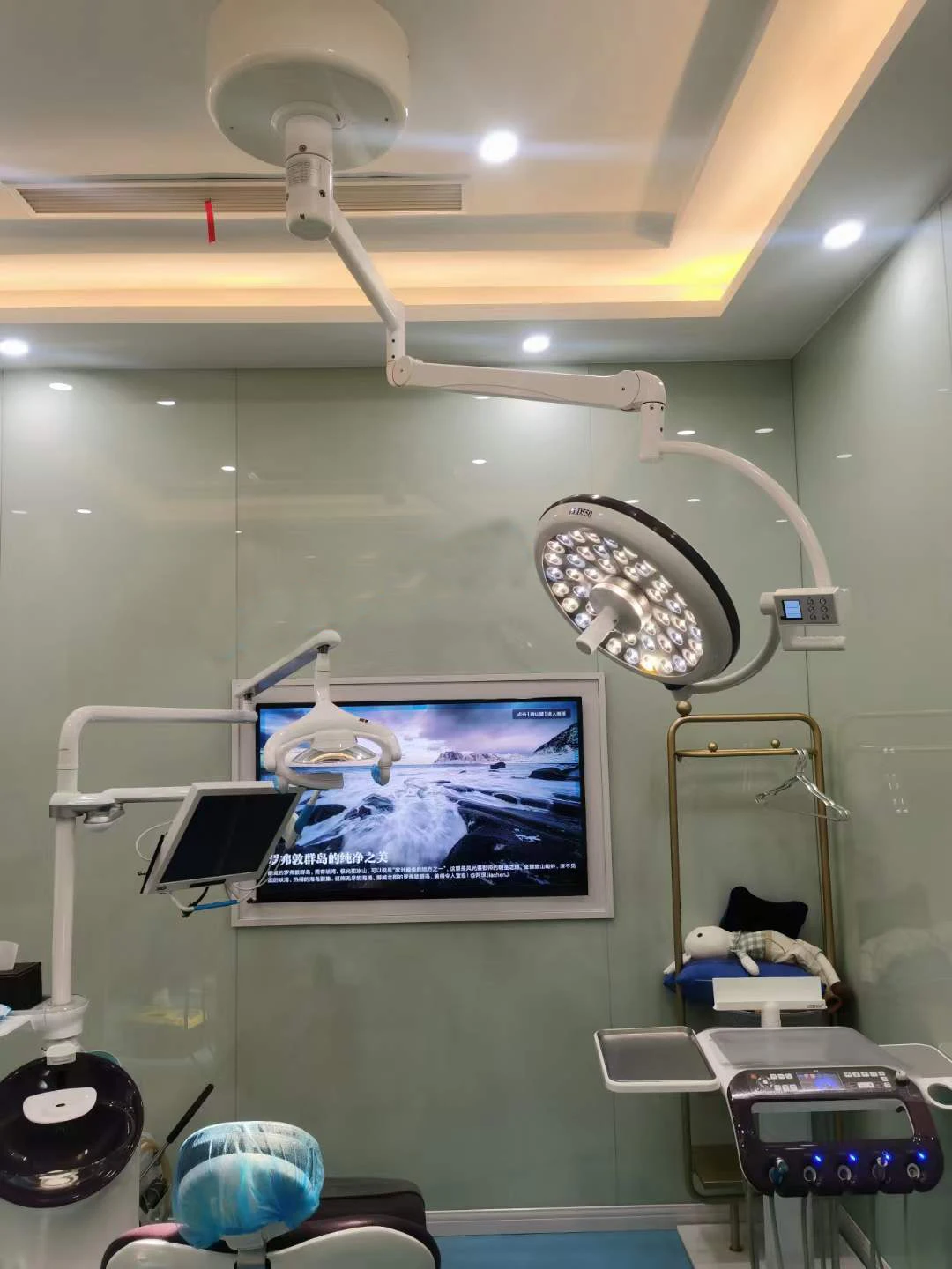 SRC-750 병원 수술실용 LED 천장형 수술등, 수술실용 행잉 램프